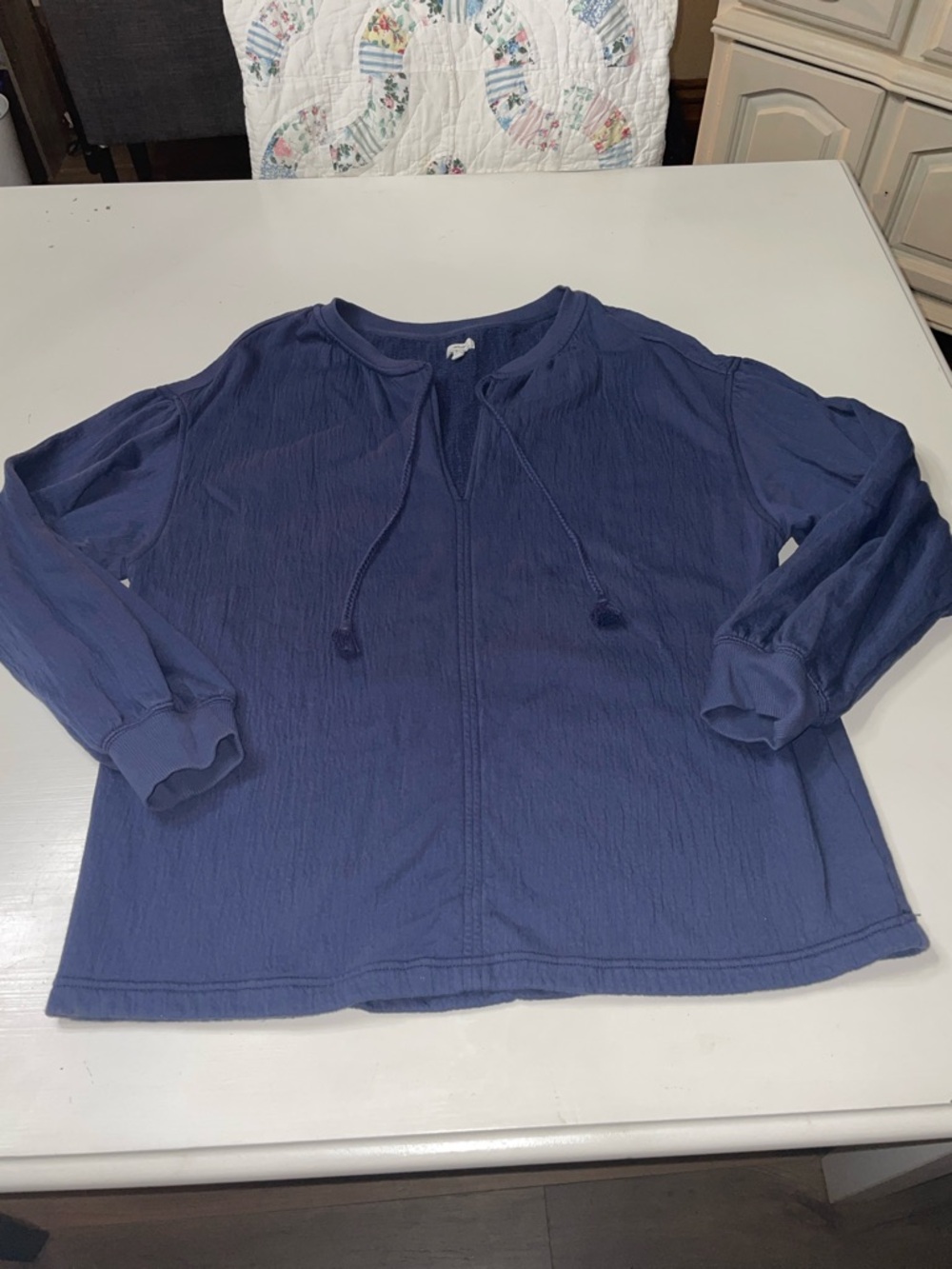 Aerie oversized v neck top medium